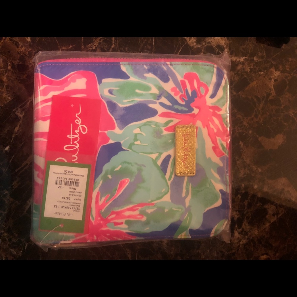 NWT Lilly Pulitzer getaway tote